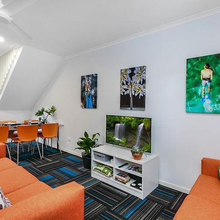 Mihaven Shared Living - Pembroke St Hostel แคนส์ ภายนอก รูปภาพ