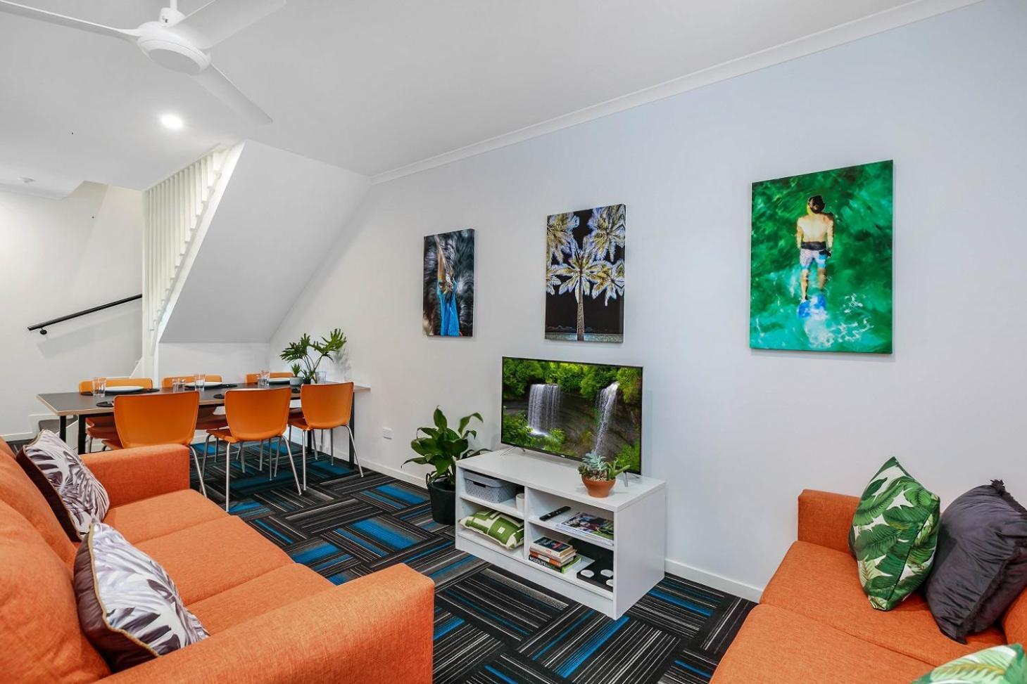 Mihaven Shared Living - Pembroke St Hostel แคนส์ ภายนอก รูปภาพ